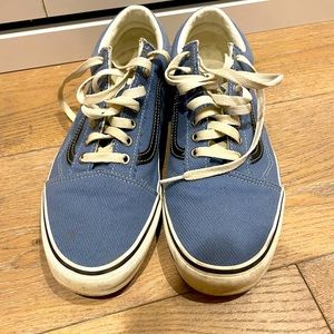 Vans Old Skool in Blue. Size: 11M
